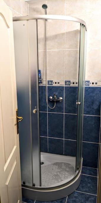 Cosy One Bedroom Flat With Free Parking & Wifi 클루지나포카 외부 사진